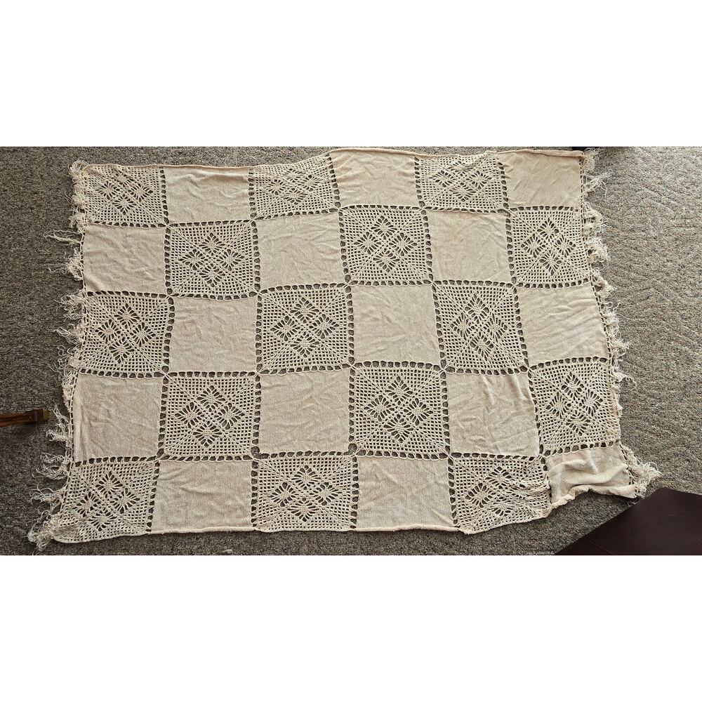 Vintage granny square chenille knit throw blanket